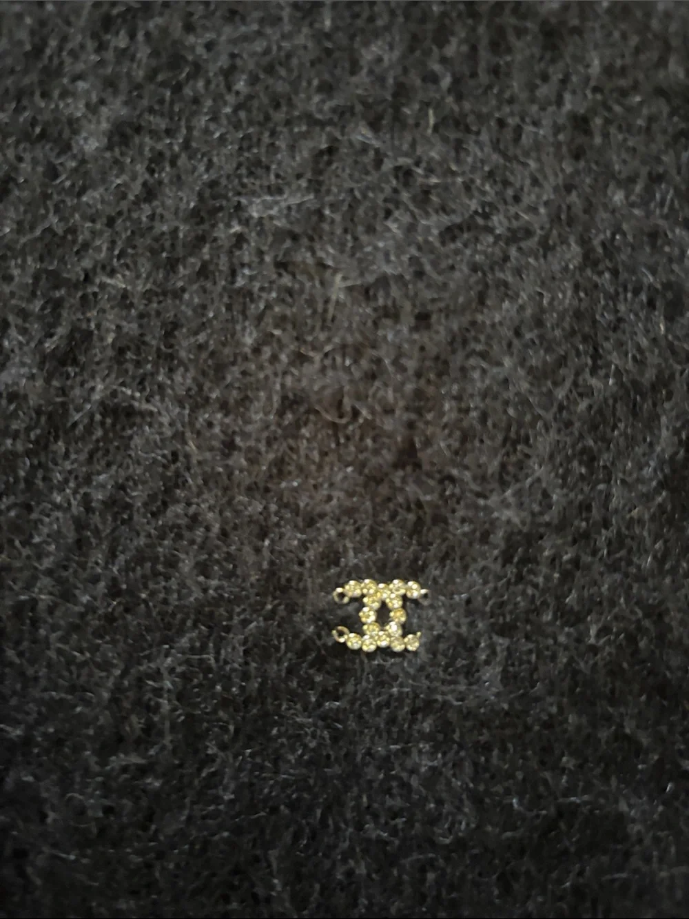 CHANEL Two-Tone Star & Chain Motif Crewneck Sweater - Black & Cream